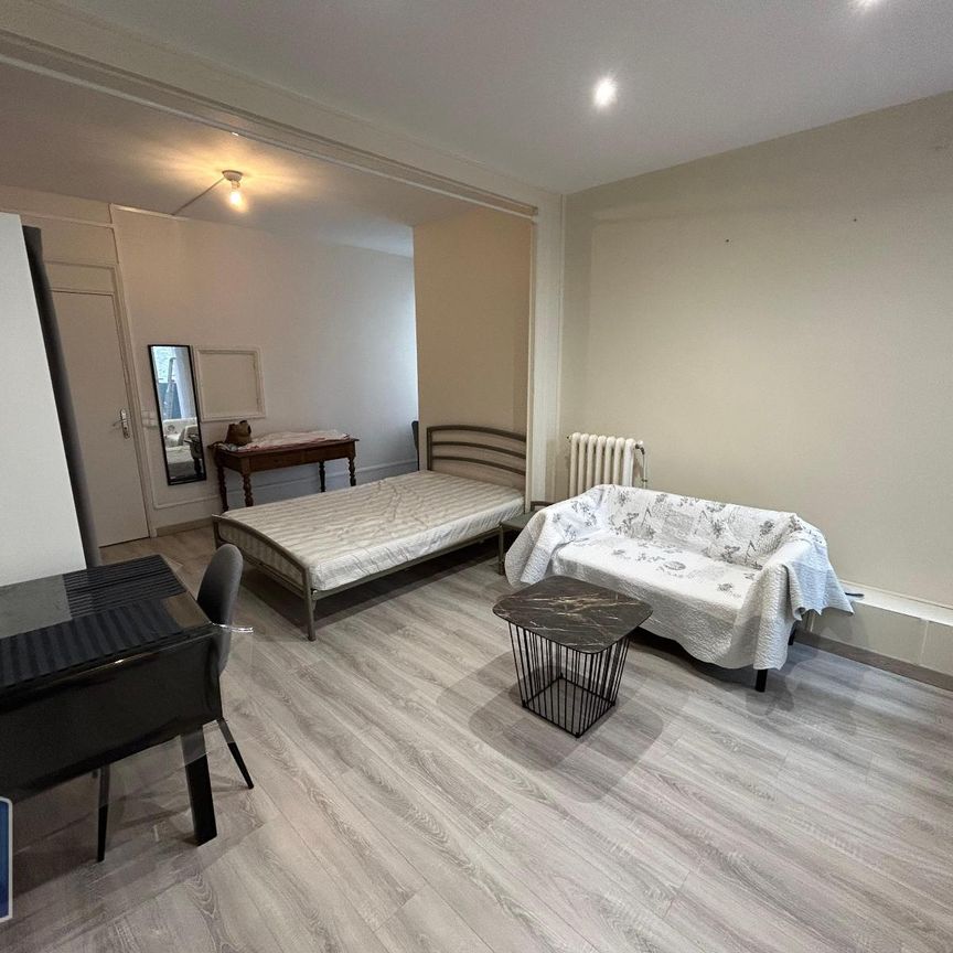 Location Appartement 1 pièce 27m² LILLE 59000 - Photo 1