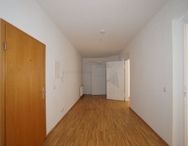 Große 3-Raum-Wohnung mit Altbaucharme - Photo 1