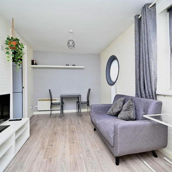 111 Maryville Street, Belfast, BT7 1AE - Photo 1