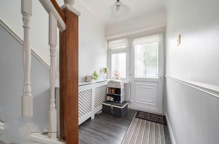 1 bedroom in a house share to rent - Photo 2