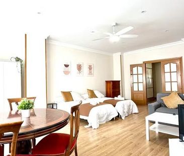 Calle Almáchar, Málaga, Andalusia 29004 - Photo 6