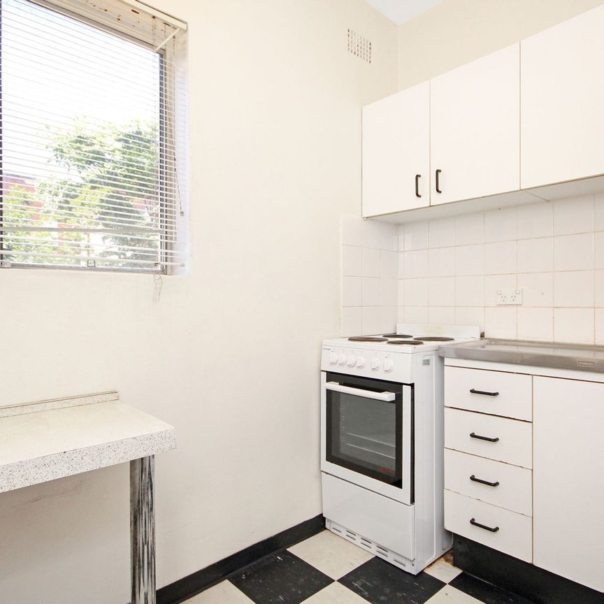 Nice Studio Apartment in Super Convenient Location – Great Value - Photo 1