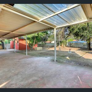 For Lease in Armadale - Photo 2