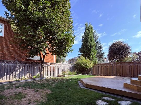 For Lease - 849 Hollander Road, Newmarket, Ontario - Photo 1