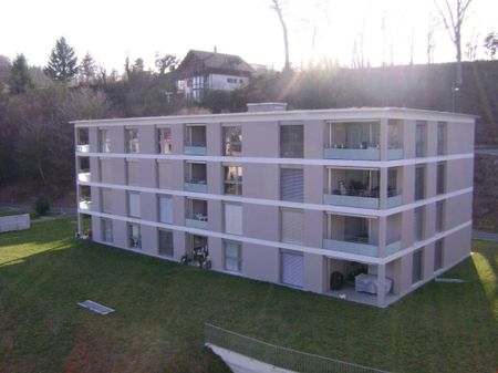 Sonnige 4.5-Zimmerwohnung mit Blick auf die Berge - Photo 5