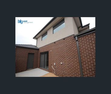 Modern & Contemporary 3-Bedroom Townhouse – Prime Truganina Location! - Photo 4