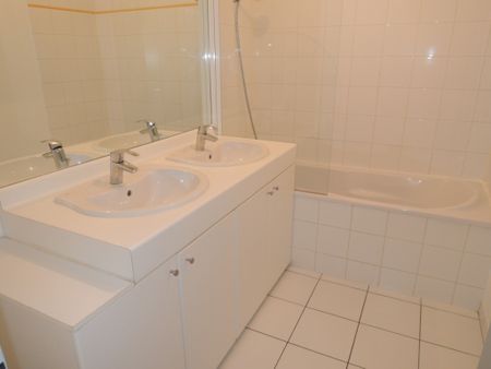 Appartement à louer - REIMS- SECTEUR MOISSONS - Photo 3