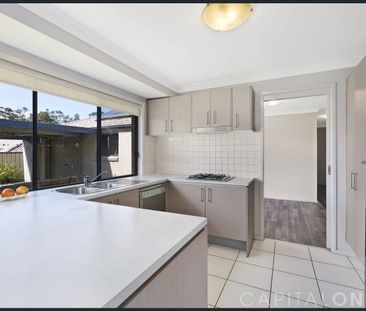 THE PERFECT 4 BEDROOM FAMILY HOME! - Photo 4