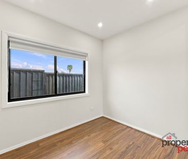 Modern & Spacious Family Home - Photo 2