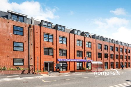 Victoria Road, Aldershot, Hampshire, GU11 - Photo 5