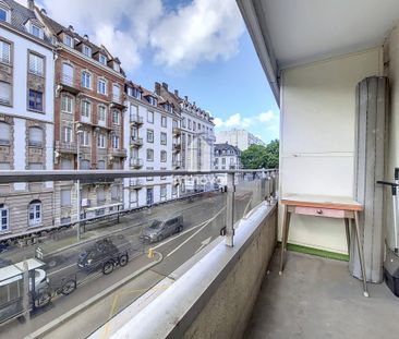 GARE - T2 meublé de 47.80m² avec balcon - Photo 2