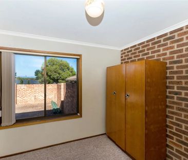 Well located 2 bedroom townhouse - Photo 1