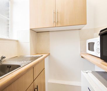 Upper Woburn Place, London WC1H - Photo 1