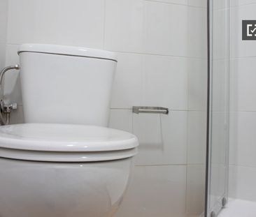 madrid, Community of Madrid 28037 - Photo 1