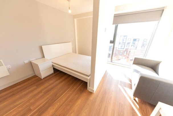 Studio to rent - Photo 1