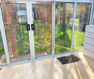 3 Bed Bungalow, Twyford Abbey Road Area, NW10 - Photo 1