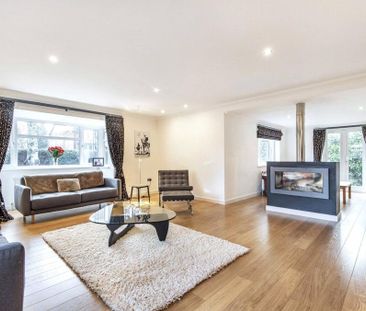 5 bedroom detached house to rent - Photo 2