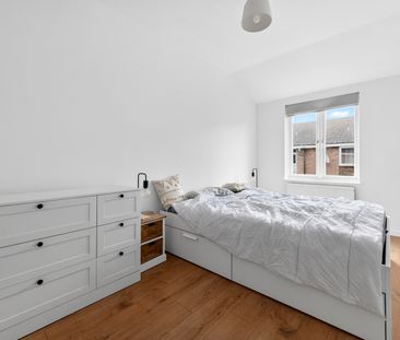 Garratt Lane, London, SW18 4SL - Photo 6