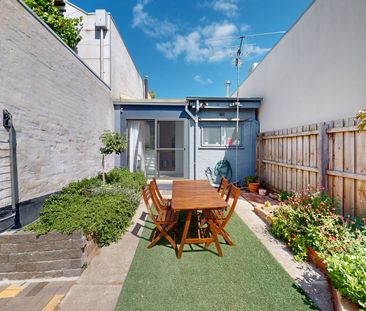 CHARMING RENOVATED TERRACE - Photo 6