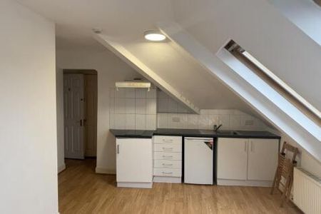 Studio to rent - Photo 3