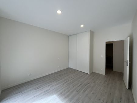 Location Appartement 3 pièces 117m² LIMOGES 87000 - Photo 2