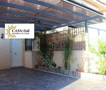 Alquiler de chalet adosado en Avenida de la Unicef - Photo 5