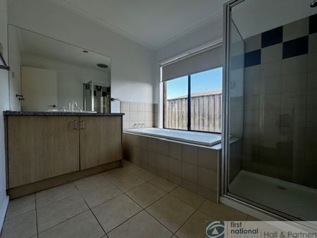 4 Robusta Avenue, 3977, Cranbourne Vic - Photo 5