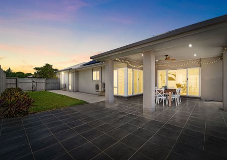 For Lease: Modern Family Home with Solar Panels in Prime Murrumba Downs Location - Photo 2