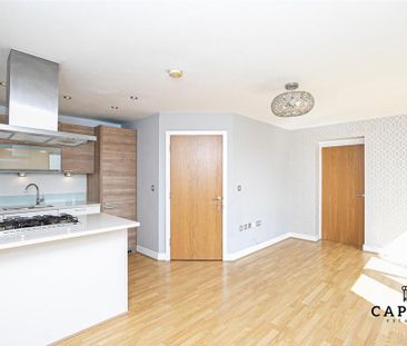 3 bedroom apartment to rent - Photo 2