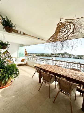 Stunning renovated apartment with sea access in Santa Ponsa - Photo 3