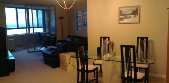 Spacious Furnished Harbourfront Condo - Photo 2