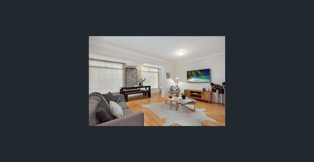 Amazing One-Bedroom Apartment with Courtyard & Garage - Photo 1