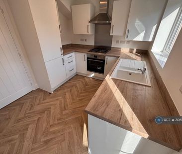 3 bedroom terraced house to rent - Photo 5