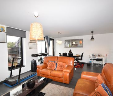 Modern- & lichtrijk 2-slk. app met Z-gericht terras & garage - Photo 1