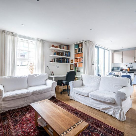 Bermondsey Street - Photo 1