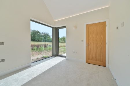 4 bedroom bungalow to rent - Photo 3