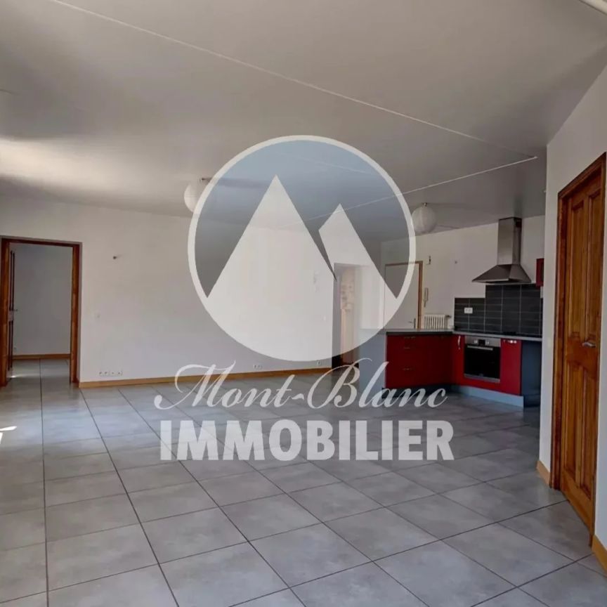 Appartement / Sallanches / 1 070 € - Photo 1