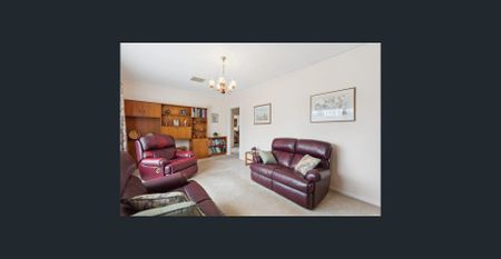 Comfortable Family Living in a Quiet Gepps Cross Location - Photo 5