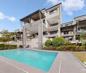Furnished 2B2B Apartment at heart of Toowong - Photo 1