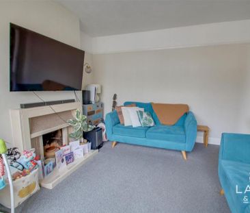 3 bedroom semi-detached house to rent - Photo 6