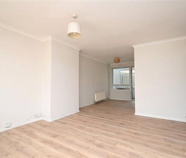 2 bedroom end of terrace house to rent - Photo 1