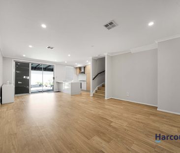 Contemporary Residences - Effortless Maintenance - Convenient Lifes... - Photo 3