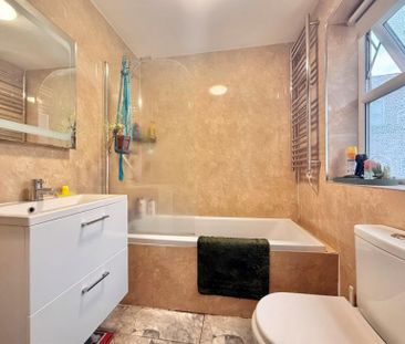 2 Bedroom Terraced To Let - Photo 6