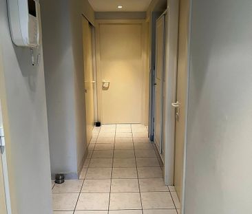 Appartement te huur met twee slaapkamers in Kortrijk. - Photo 4