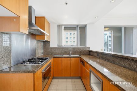 Renovated Penthouse in the Heart of Chatswood ** Available Now ** - Photo 3