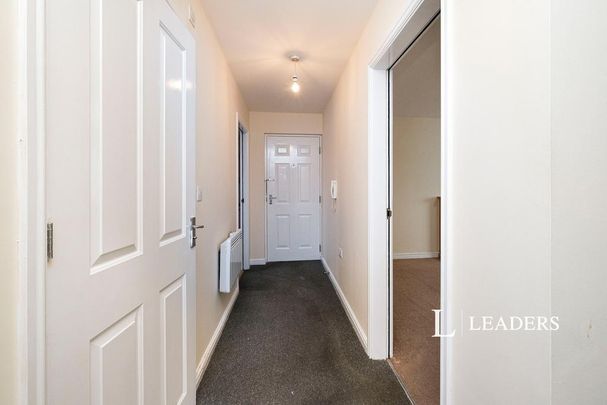 3 bedroom apartment to rent - Photo 1