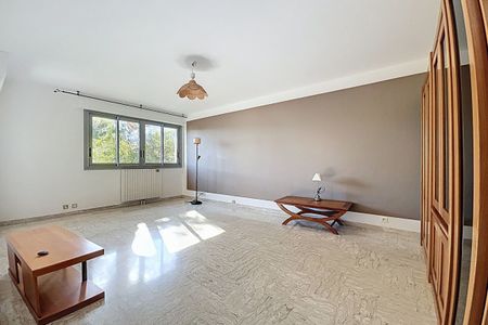 Appartement Marseille 4 pièce(s) 94.36 m2 - Photo 2