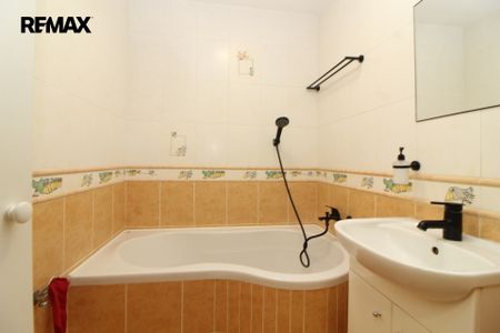 Pronájem bytu 2+kk v osobním vlastnictví 43 m², Unhošť - Photo 4