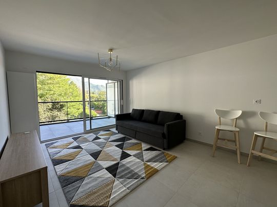 Location Appartement 2 pièces 44m² LE BOURGET DU LAC 73370 - Photo 1