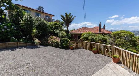 charming two-bedroom character home - Photo 4